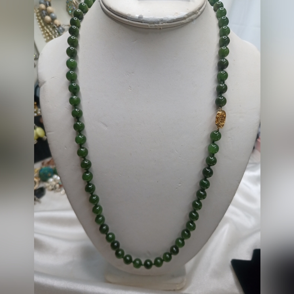 Vintage Sterling Silver 925 8mm Green Nephrite Jade Bead 24" Necklace